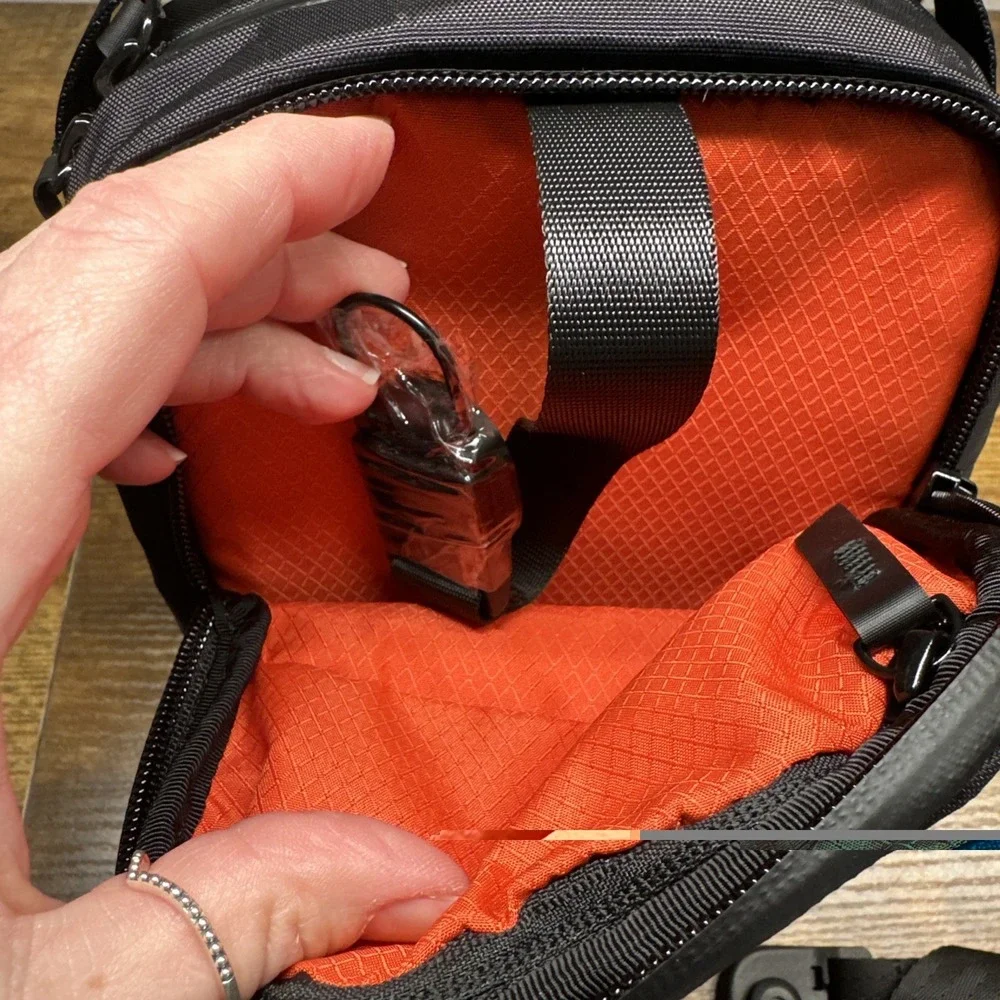 NEW Alpaka Metro Sling V2 Black X-Pac VX42 Business Travel‎ Crossbody